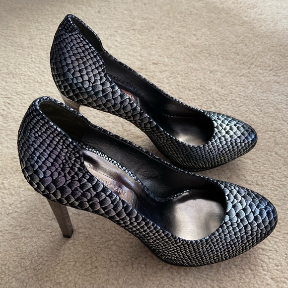 BCBGMaxAzria MA-Willoe Python Glimmer Platforms - Picture 3 of 8
